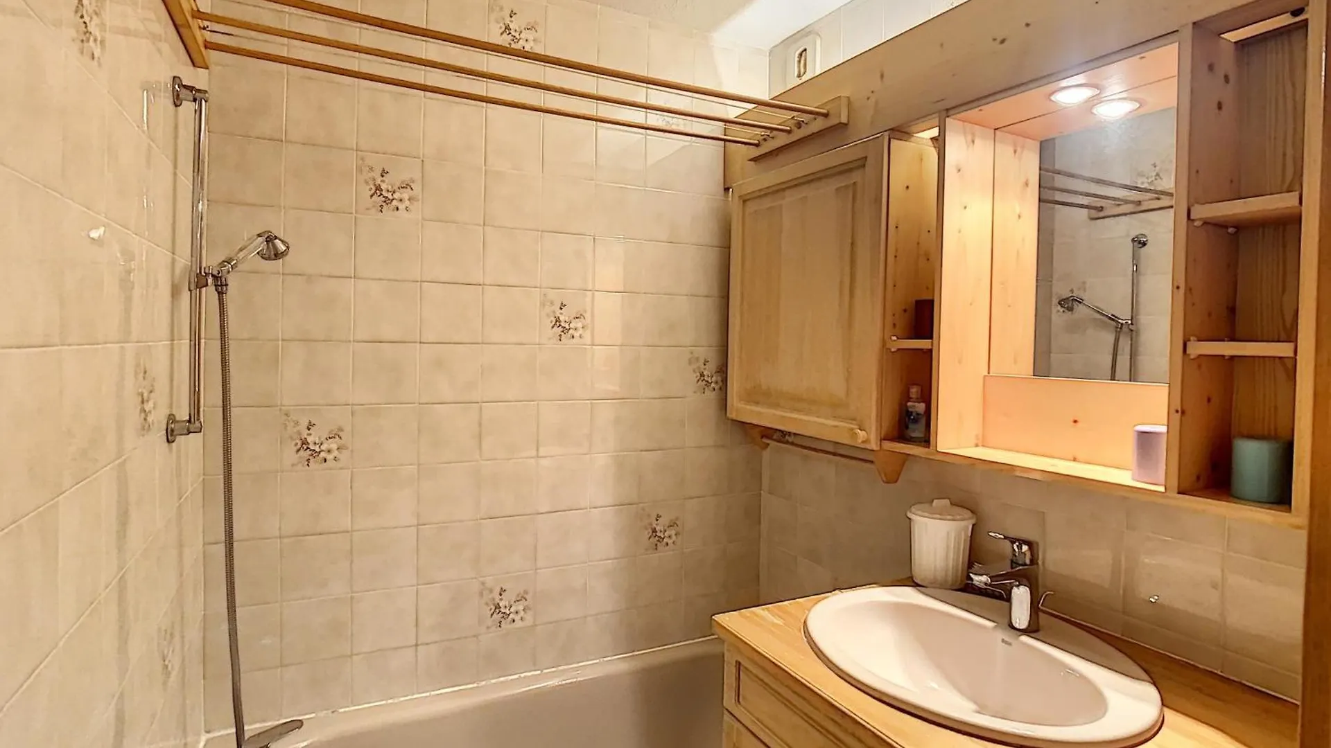 Duplex 3 Pieces Au Coeur De Combloux, Proche Navette Ski, Balcon Mont Blanc, Parking Et Casier A Skis - Fr-1-560-120 Apartment Combloux